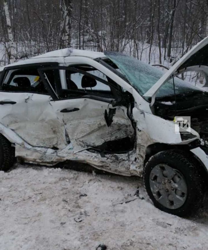 Два человека попали в больницу в результате ДТП в Татарстане