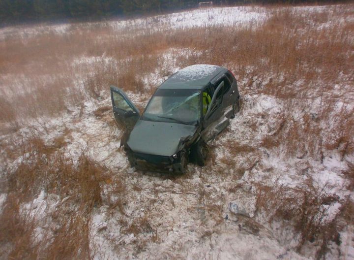 В Альметьевском районе автоледи совершила смертельное ДТП [+ФОТО]