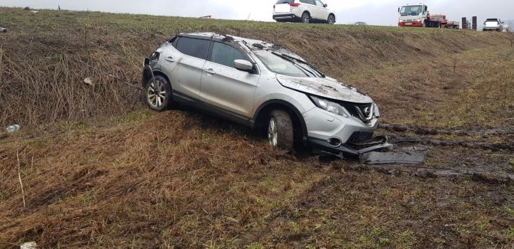 В Альметьевском районе столкнулись два автомобиля