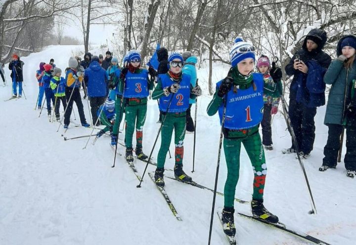 Лениногорск шәһәреннән Әлмәт чаңгычылары җиңү белән кайтты