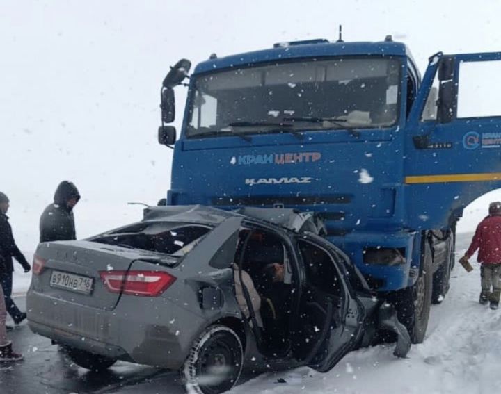 Сегодня в Альметьевском районе произошло смертельное ДТП