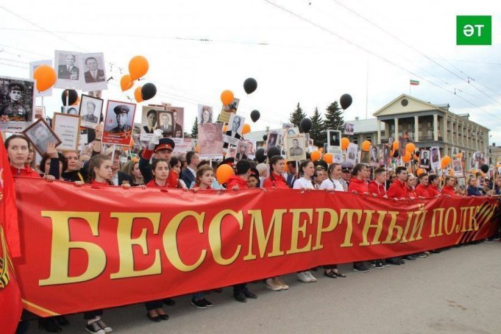 Рөстәм Миңнеханов татарстанлыларны "Үлемсез полк" онлайн-акциясендә катнашырга чакырды