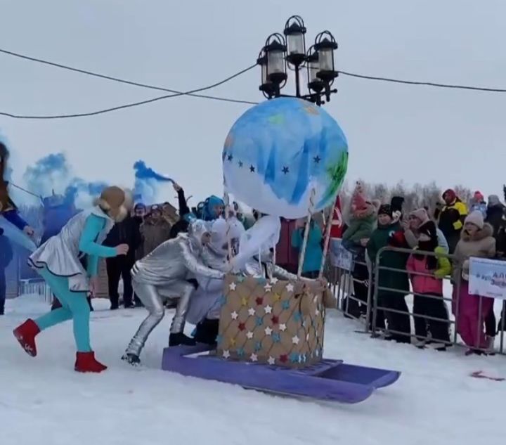 Әлмәттә "Санки ушанки" фестивалендә җиңгән команда 30 мең сумга ия булды