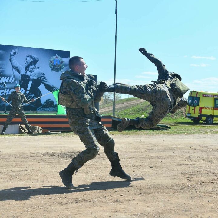 Әлмәттә экстрим-паркта хәрби ярышлар узды