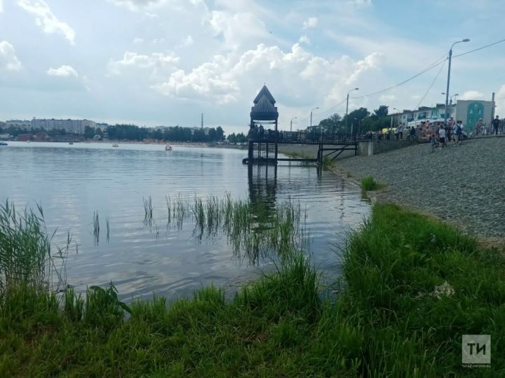 Әлмәттә водолазлар суга батып югалган 16 яшьлек кызны эзли