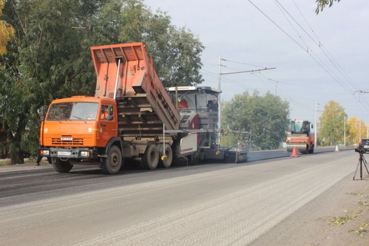 Әлмәттә База урамы буенча юлны вакытлыча яптылар