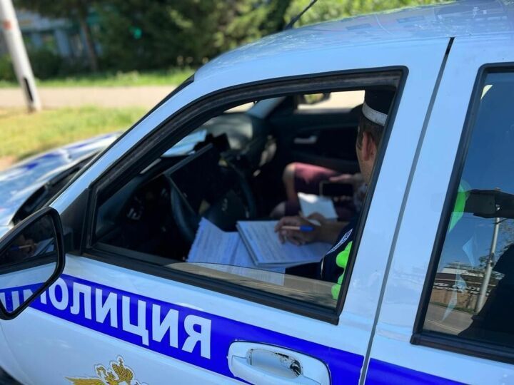 Әлмәт районында «Тоннель» вакытында 40 автомобильне тикшергәннәр