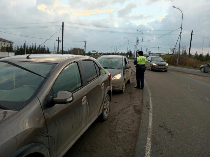 Аек булмаган шоферлар гаебе белән Әлмәт юлларында 12 юл транспорт һәлакәте булган