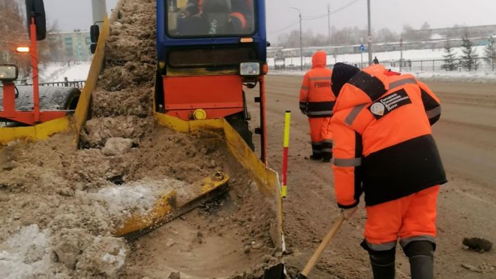 Ел башыннан Әлмәттән 43 000 кубометрдан артык кар чыгарылган