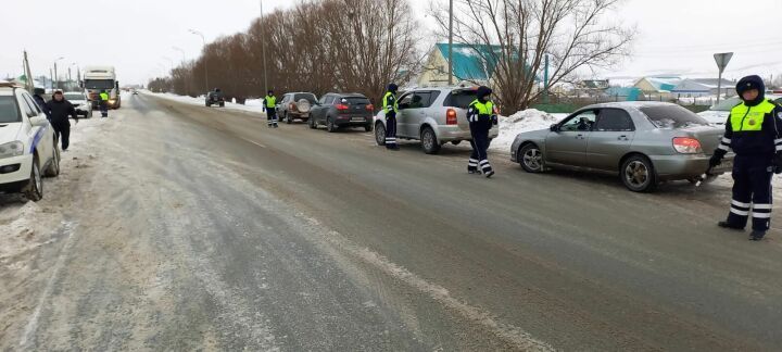 Әлмәт районында «Тоннель» вакытында автоинспекторлар 10 хокук бозу очрагын ачыклаган