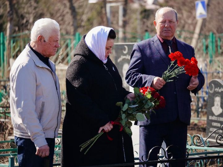 Әлмәтнең мактаулы гражданнарын искә алдылар