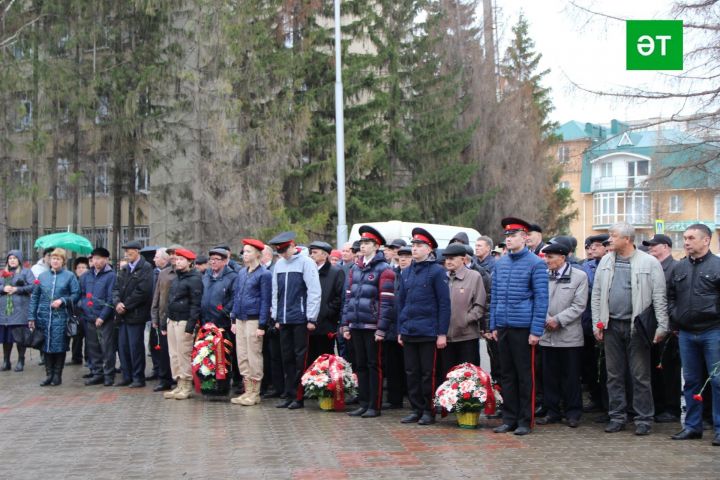 Әлмәттә Чернобыль АЭСында авариягә багышланган митинг узды