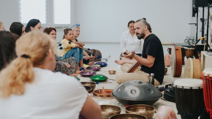 Әлмәттә хәрбиләрнең гаилә әгъзалары өчен мастер-класс узды