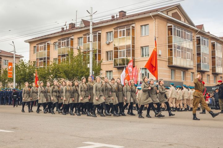 Әлмәттә 9 майга багышланган бәйрәм программасы 8 сәгать дәвам итте