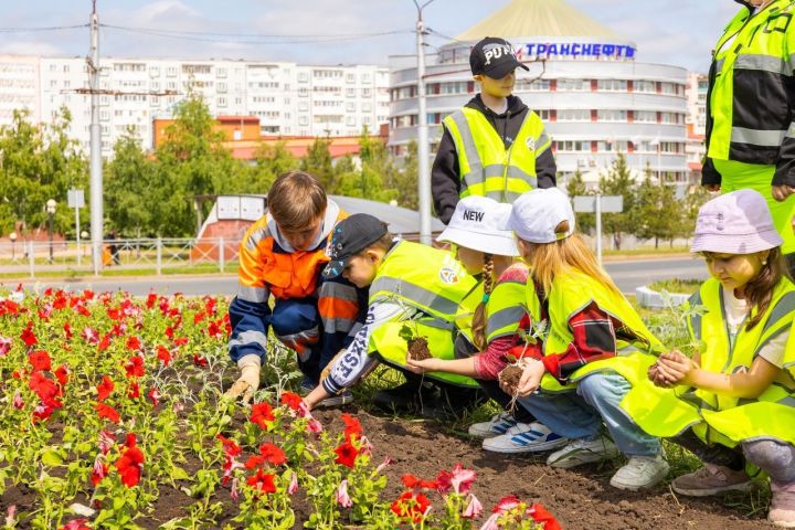 Әлмәт районы башлыгының матбугат хезмәте һәм автомобиль юллары идарәсе  балалар өчен экскурсия үткәрде